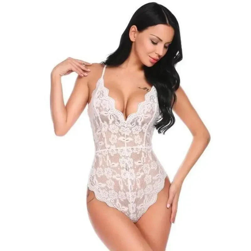 Body koronkowe z cienkimi ramiączkami